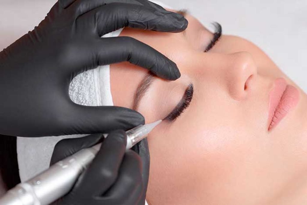 Permanent eyeliner Vaughan