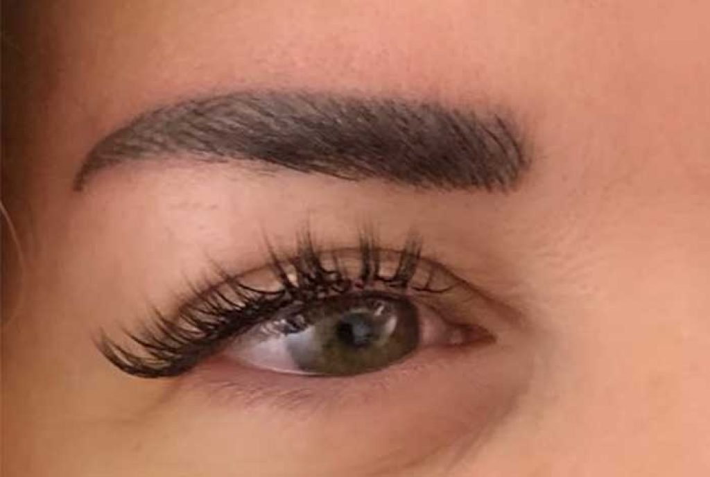 Classic eyelash extensions Vaughan
